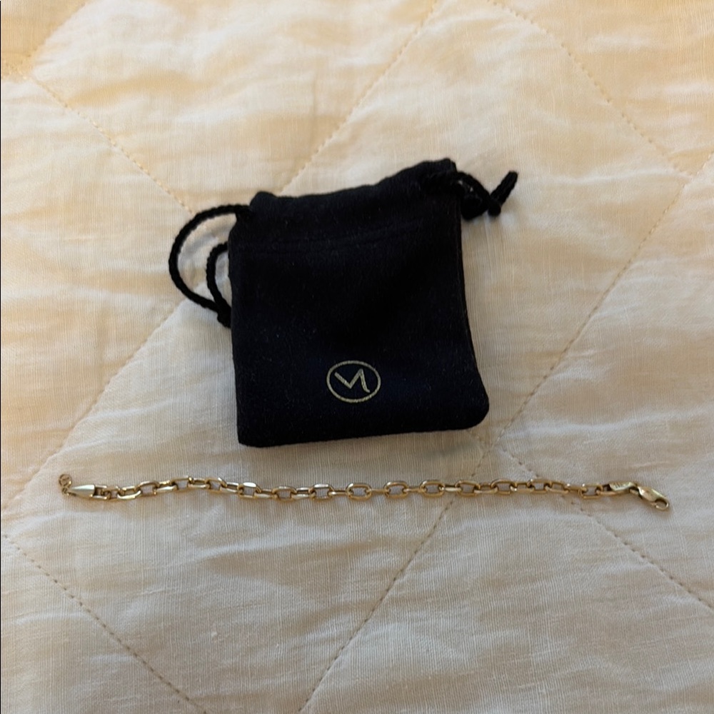 Mejuri 14K Yellow Gold Large Square Oval Chain Bracelet